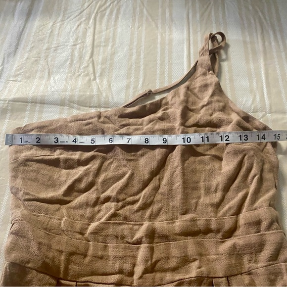 Elegant Women’s Tan One-Shoulder Highwaist wide leg Linen Jumpsuit size M - Picture 5 of 6
